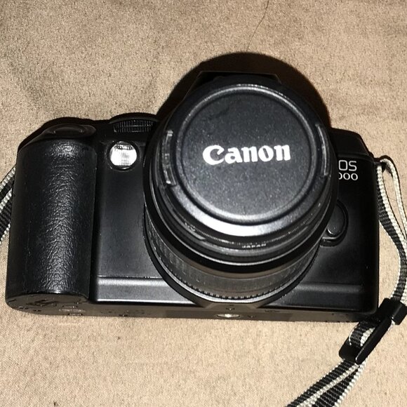 Canon EOS 5000 35mm SLR film camera - Picture 1 of 5